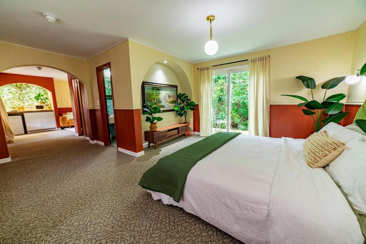 The Springs Motel New Ashford Ngoại thất bức ảnh