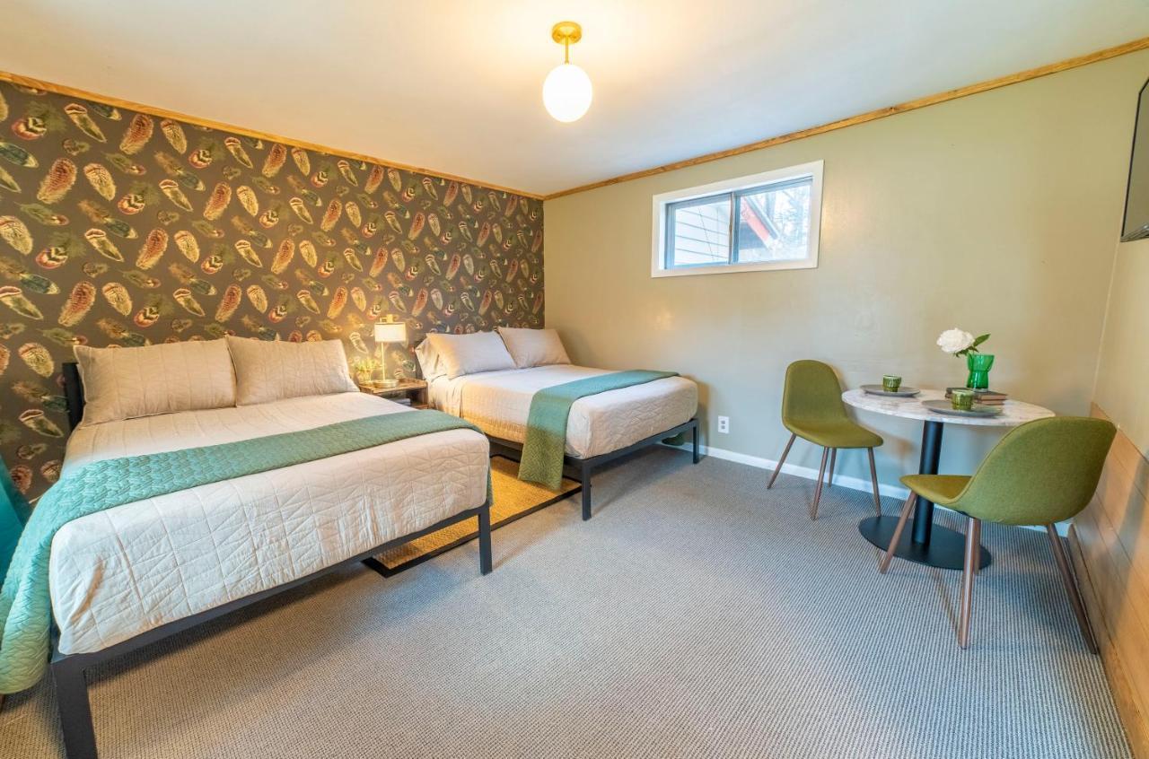 The Springs Motel New Ashford Ngoại thất bức ảnh