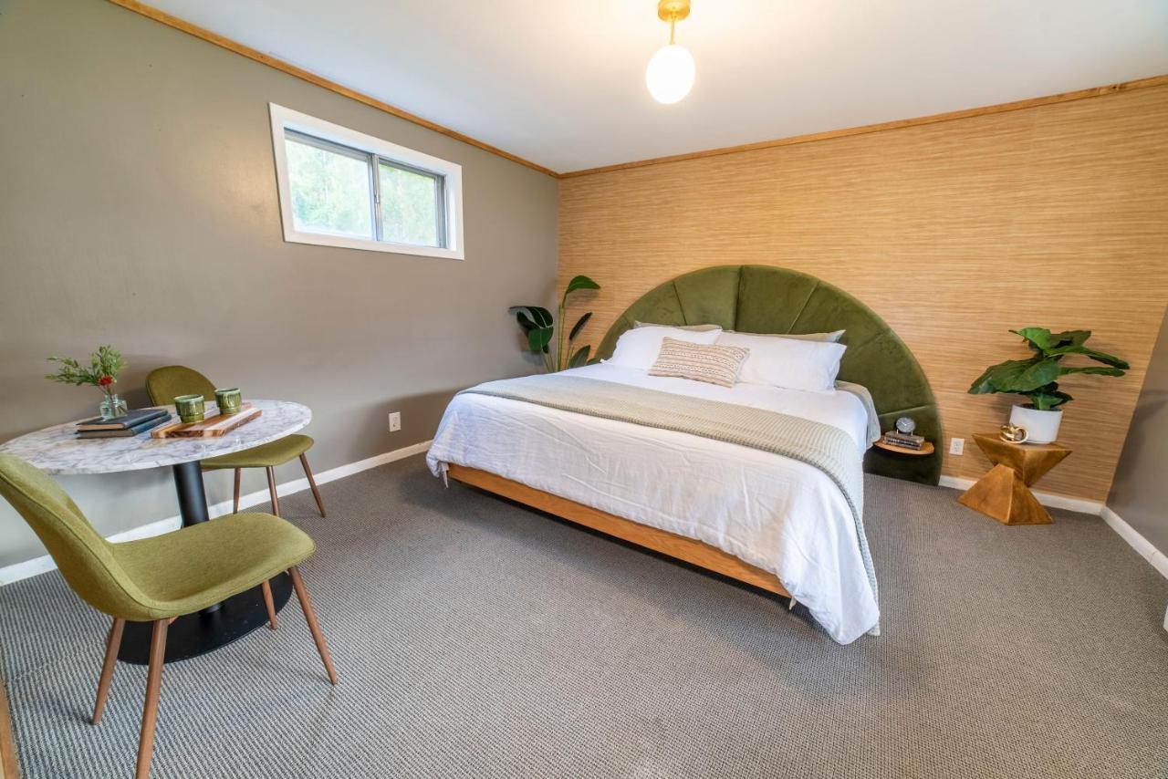 The Springs Motel New Ashford Ngoại thất bức ảnh